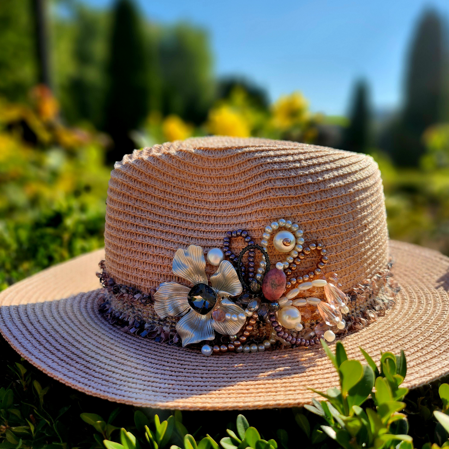 Straw fedora hat from the Flowers collection
