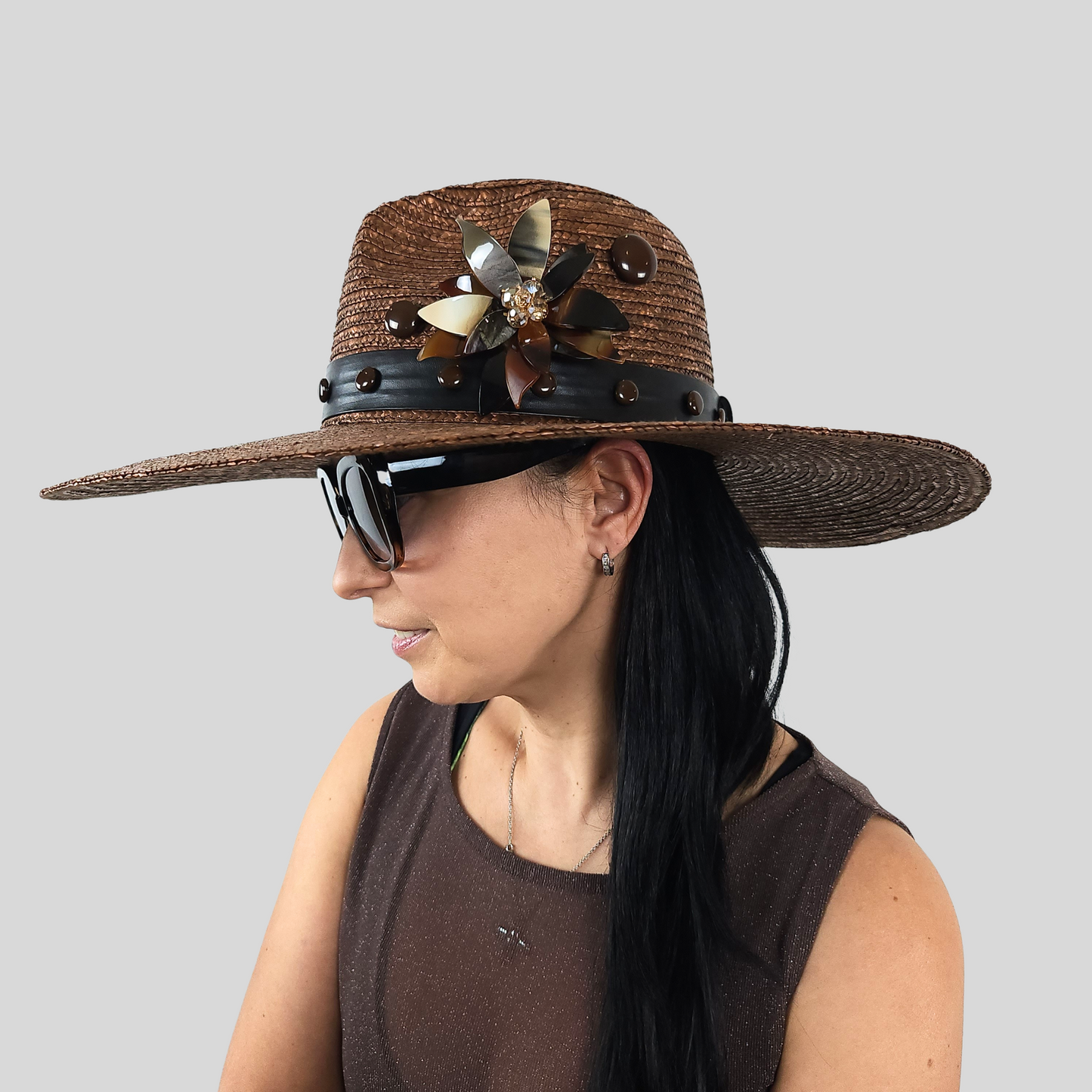 Luxurious Brown Straw Fedora with Mother-of-Pearl Accent