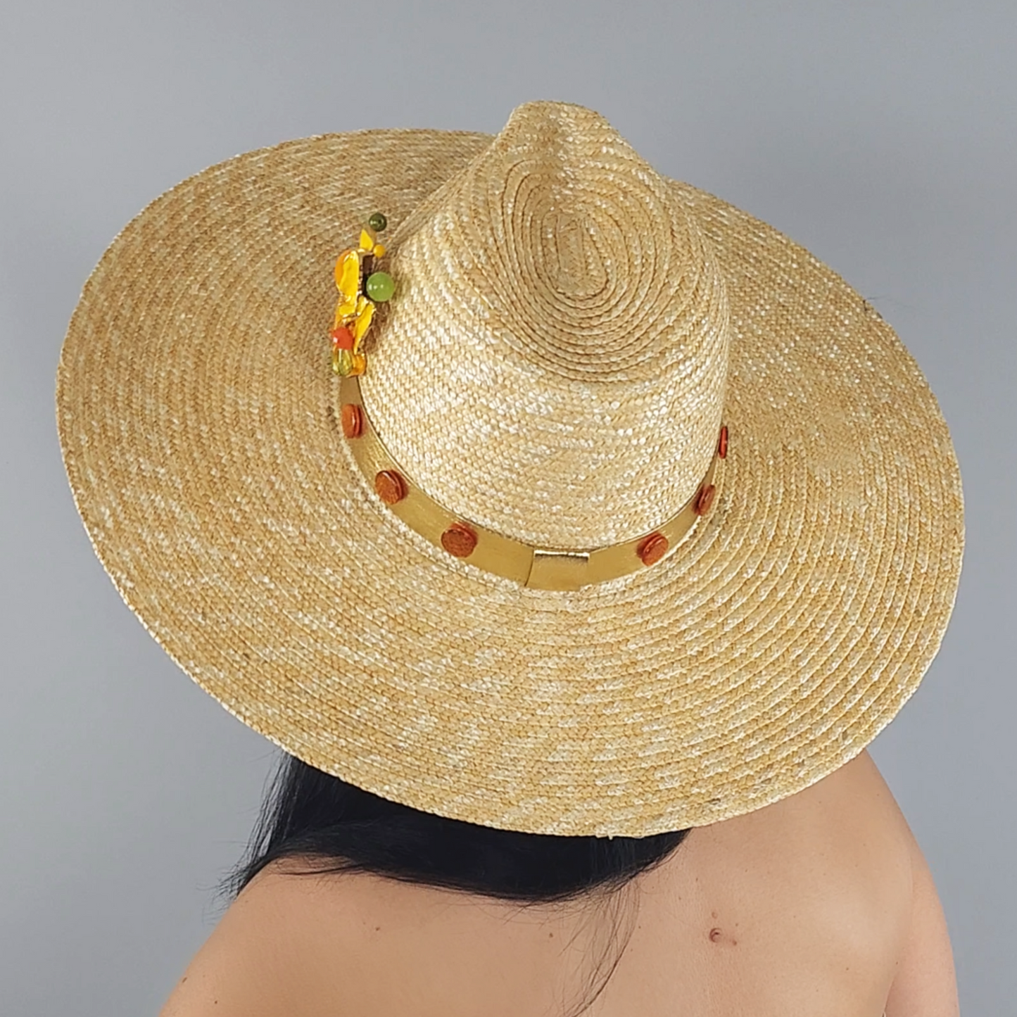 Luxurious Gold Straw Fedora Hat with Metal Flower Brooch