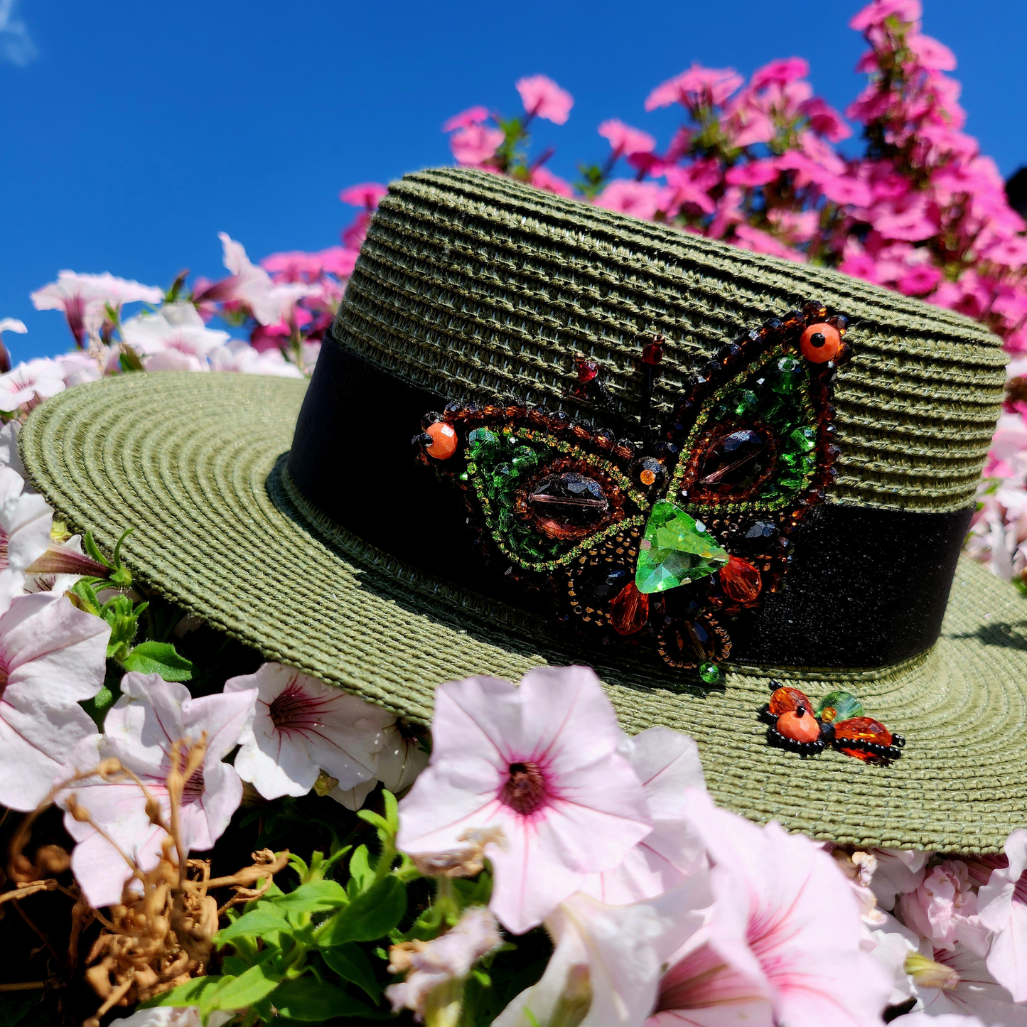 Green Straw Hat Handmade Canatier Collection Forwards in a single copy