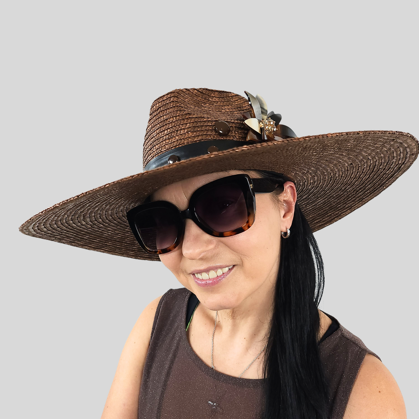 Luxurious Brown Straw Fedora with Mother-of-Pearl Accent