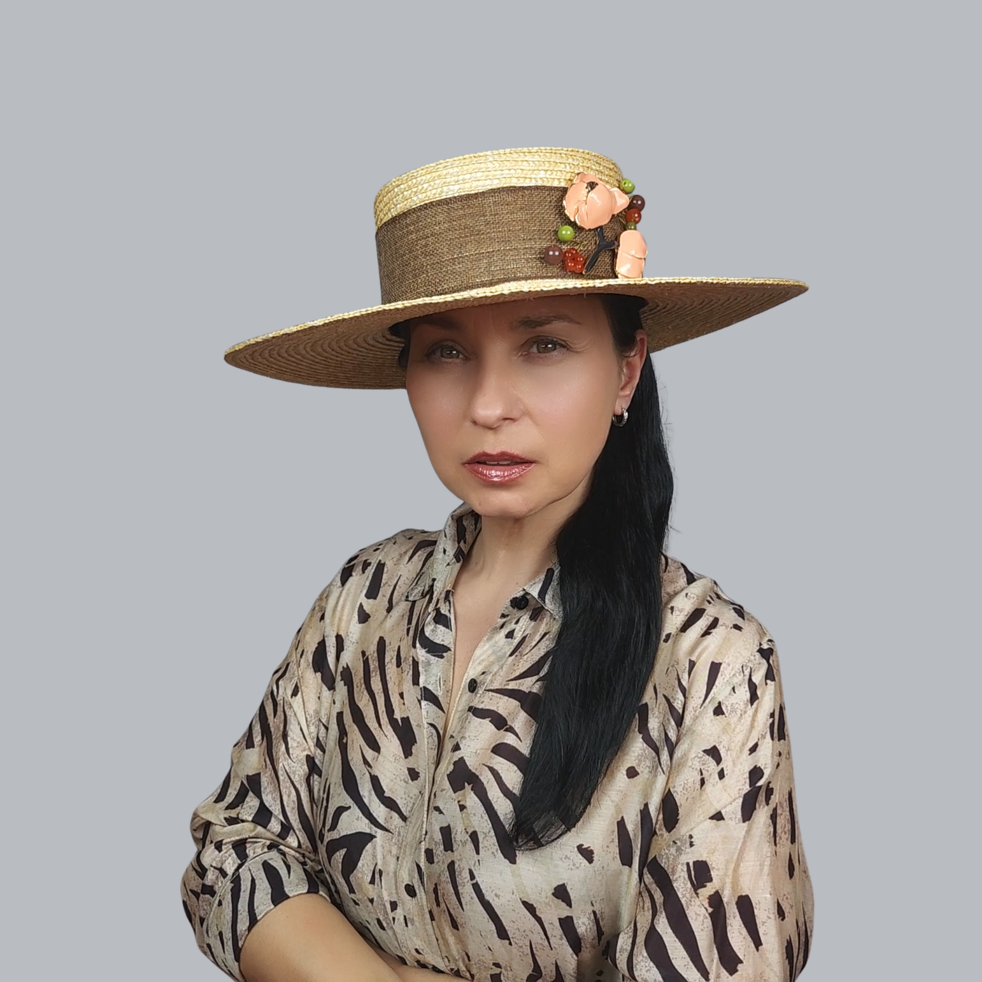 Golden Straw Boater Hat with Pink Flower Brooch – straight view